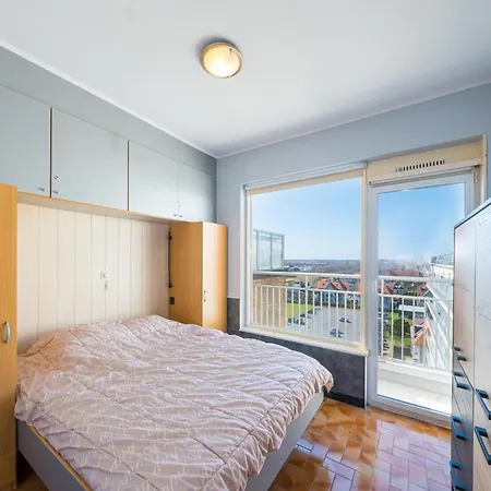 Διαμέρισμα Penthouse With Sunny Terrace *