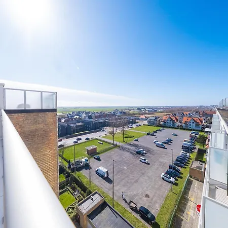 Апартаменты Penthouse With Sunny Terrace Миделкерк